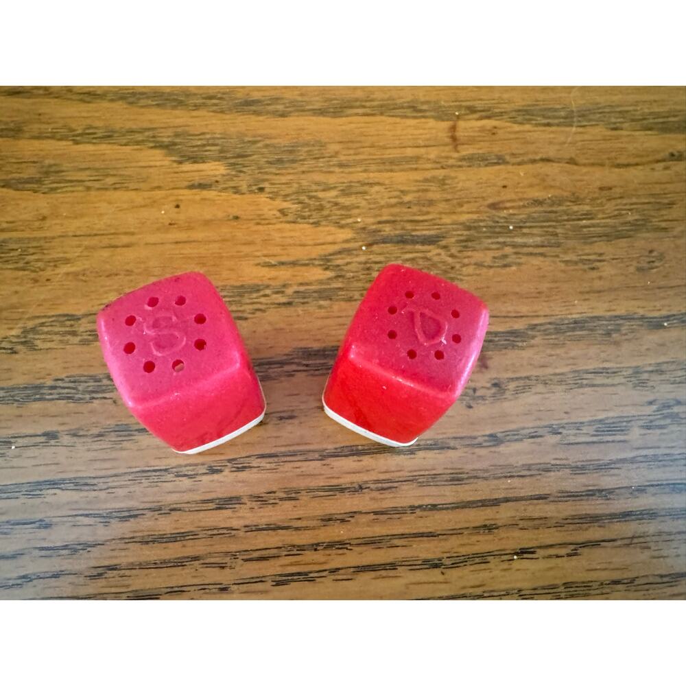 Vintage Red & White Food Stores Salt Pepper Shakers Plastic Advertising Set - Picture 3 of 10